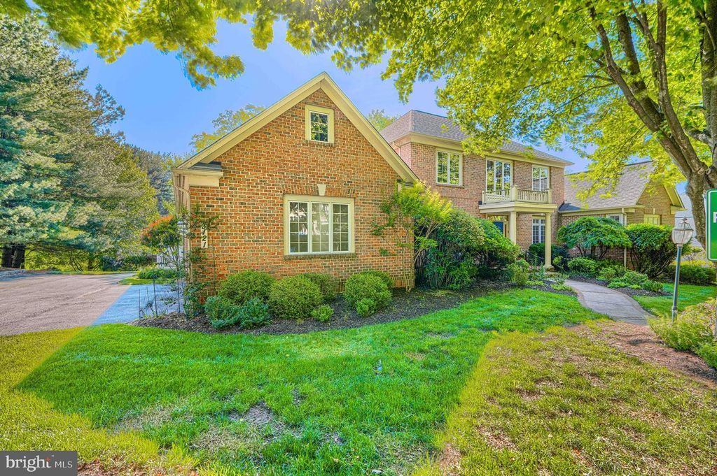 Image 25 of property listing at 3121 ENCLAVE CT, Baltimore, MD 21208