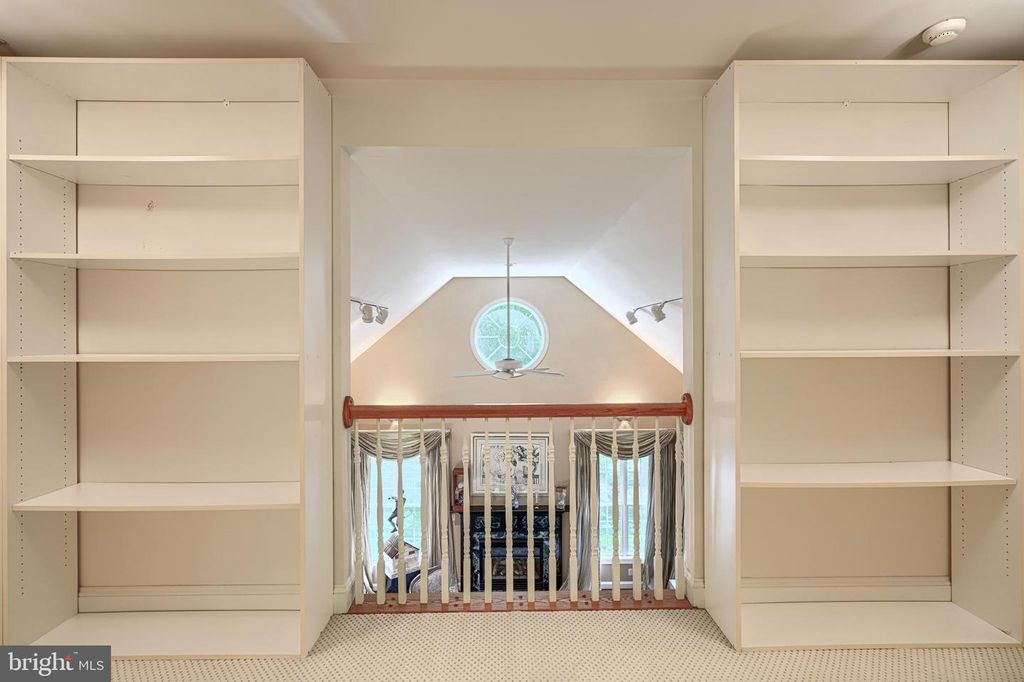 Image 28 of property listing at 3121 ENCLAVE CT, Baltimore, MD 21208