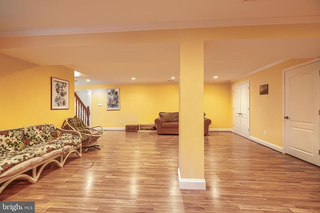 Image 36 of property listing at 3121 ENCLAVE CT, Baltimore, MD 21208