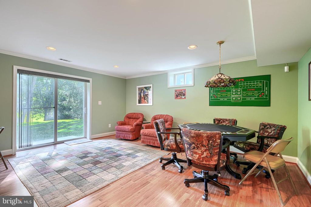 Image 39 of property listing at 3121 ENCLAVE CT, Baltimore, MD 21208