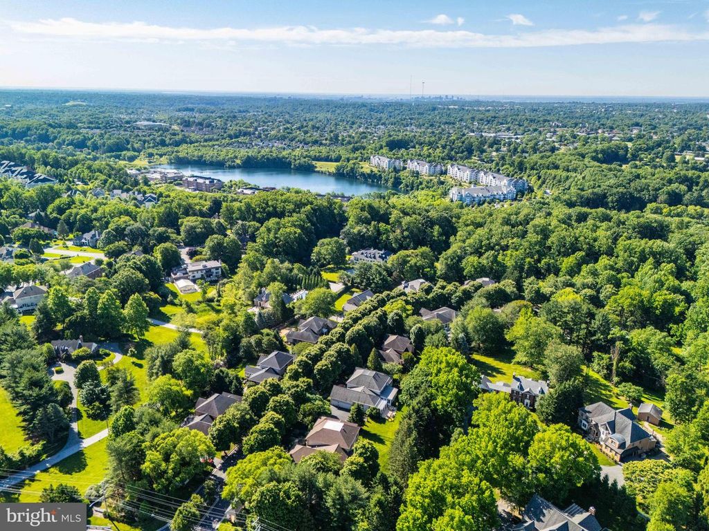 Image 50 of property listing at 3121 ENCLAVE CT, Baltimore, MD 21208