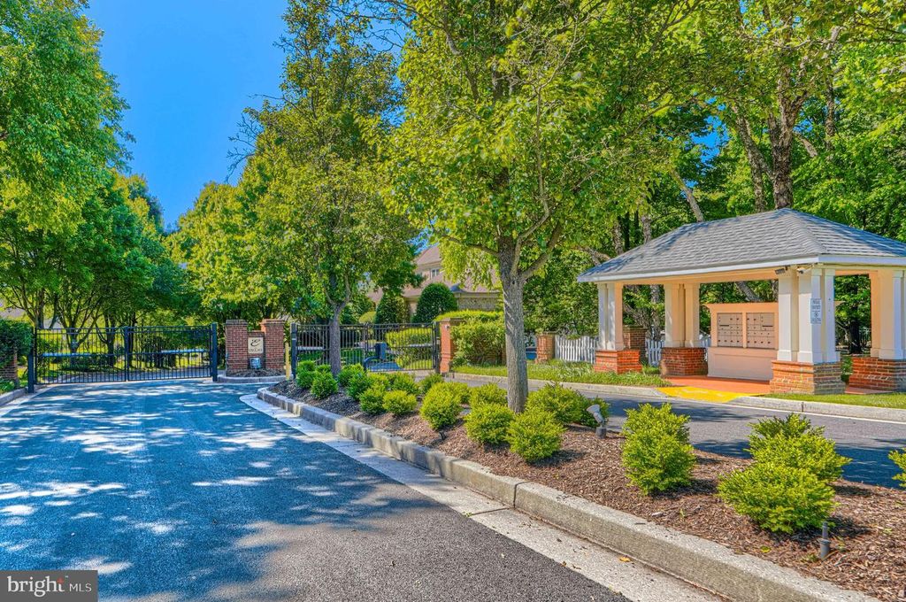 Image 54 of property listing at 3121 ENCLAVE CT, Baltimore, MD 21208