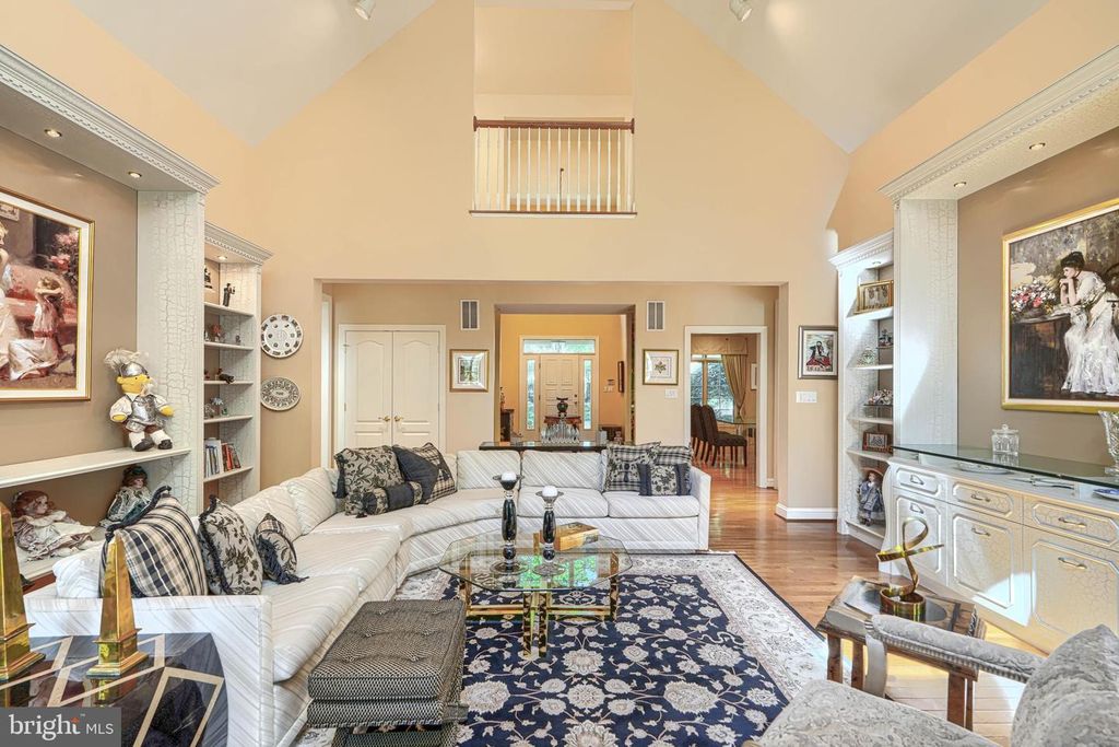 Image 6 of property listing at 3121 ENCLAVE CT, Baltimore, MD 21208