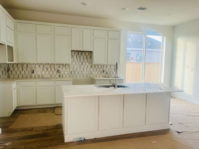 2720 Grove Crest Drive, Rosenberg, TX 77469