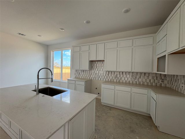 2720 Grove Crest Drive, Rosenberg, TX 77469