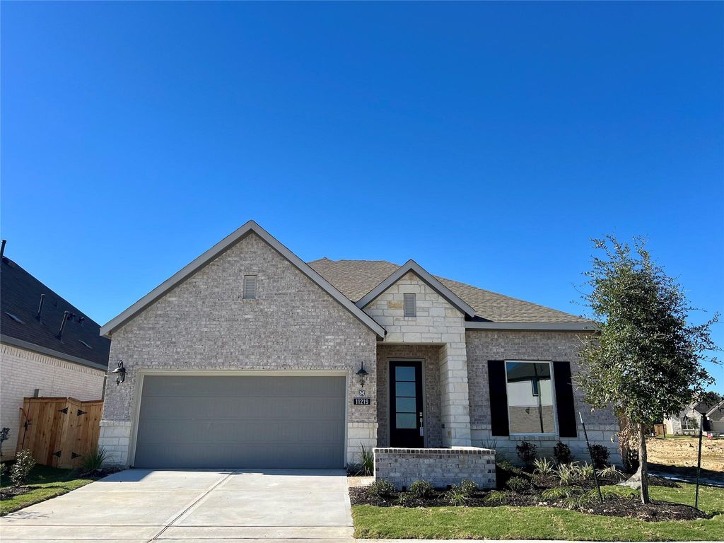 2720 Grove Crest Drive, Rosenberg, TX 77469