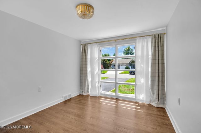67 Victoria Place, Red Bank, NJ 07701