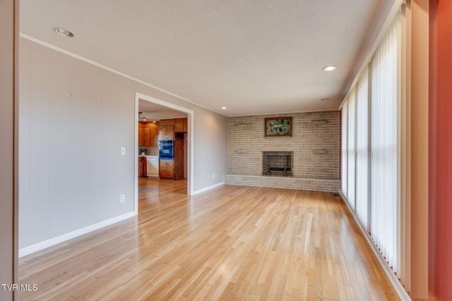 163 Cecil Gray Road, Jonesborough, TN 37659