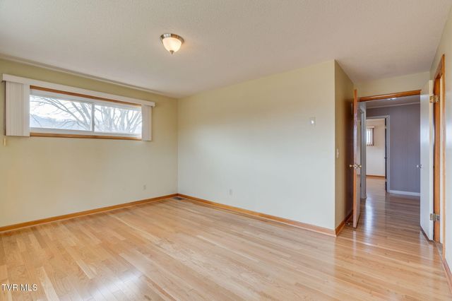 163 Cecil Gray Road, Jonesborough, TN 37659