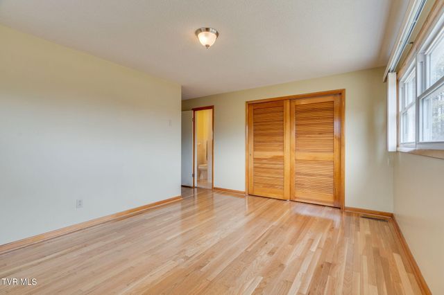 163 Cecil Gray Road, Jonesborough, TN 37659