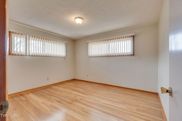 163 Cecil Gray Road, Jonesborough, TN 37659