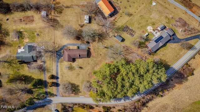 163 Cecil Gray Road, Jonesborough, TN 37659