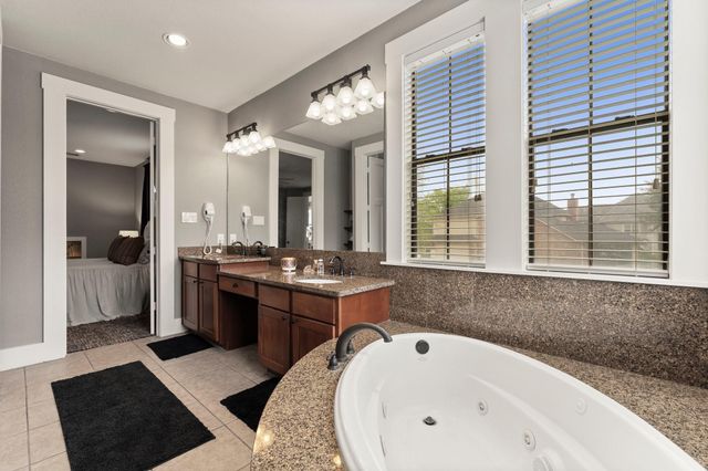 34 Eastwood Drive, Montgomery, TX 77356