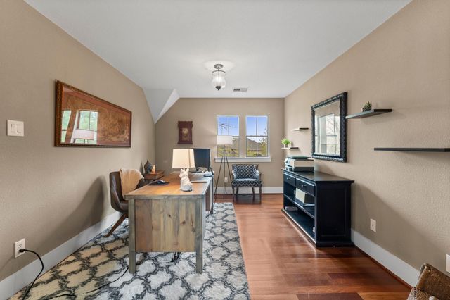 34 Eastwood Drive, Montgomery, TX 77356