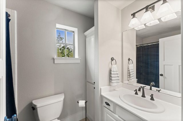 34 Eastwood Drive, Montgomery, TX 77356