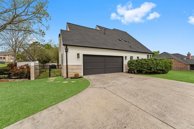 34 Eastwood Drive, Montgomery, TX 77356