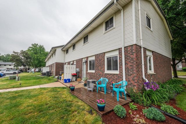 250 Morris STREET, Pewaukee, WI 53072