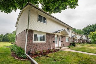 250 Morris STREET, Pewaukee, WI 53072