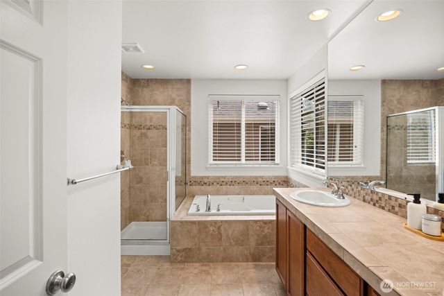 19729 129th Avenue NE, Woodinville, WA 98072