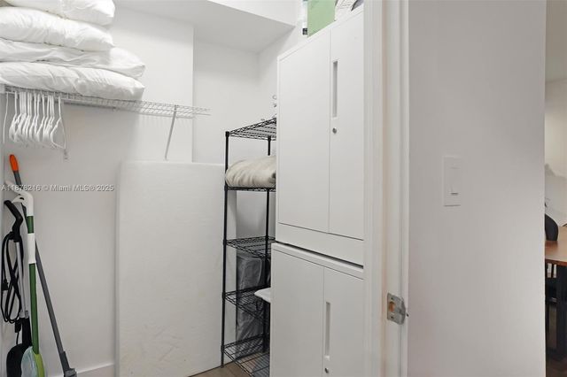 2301 Collins Ave 1135, Miami Beach, FL 33139