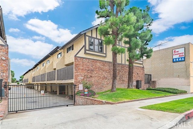 1120 E Las Tunas 2, San Gabriel, CA 91776