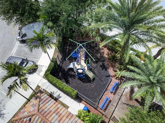5918 NW 56th Place, Tamarac, FL 33319