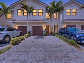 5918 NW 56th Place, Tamarac, FL 33319