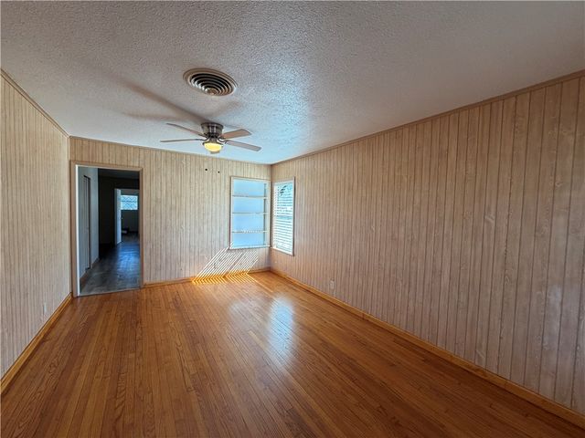 3902 Herndon St, Corpus Christi, TX 78411