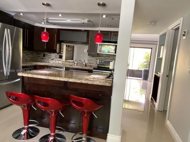 3282 N Pine Island Rd 301, Sunrise, FL 33351