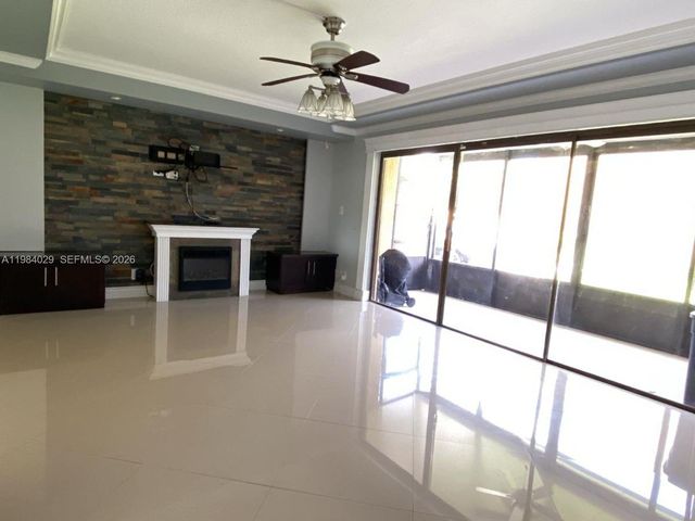 3282 N Pine Island Rd 301, Sunrise, FL 33351