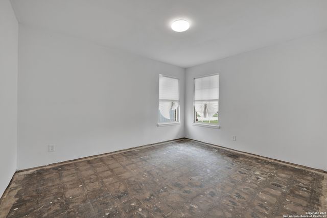 823 BRIARCLIFF DR, San Antonio, TX 78213