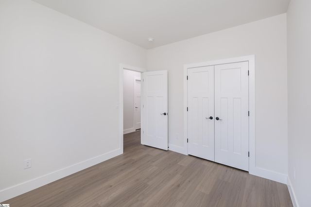 10 Pine Drive, Taylors, SC 29687