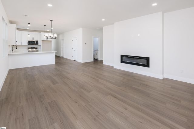 10 Pine Drive, Taylors, SC 29687