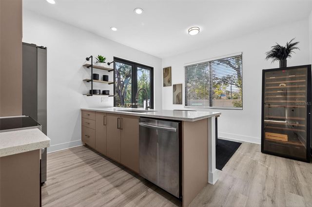 8706 PALM RANCHES PLACE, Tampa, FL 33614