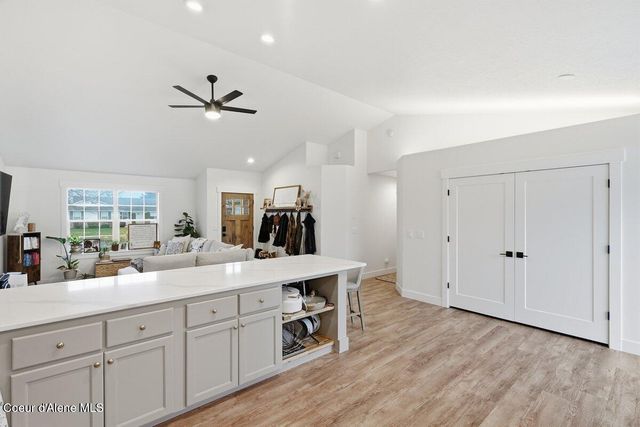 1627 W Cardinal Ave, Hayden, ID 83835