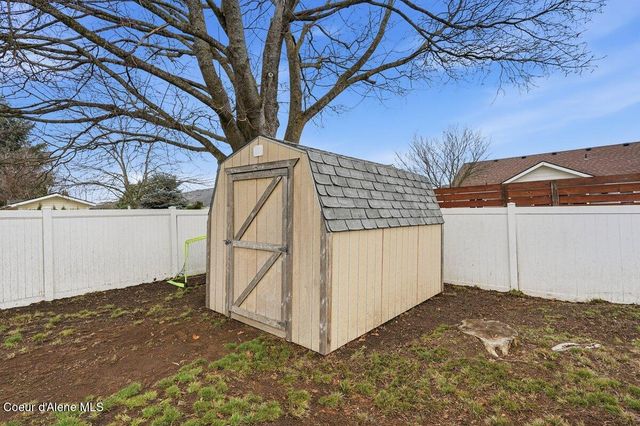 1627 W Cardinal Ave, Hayden, ID 83835