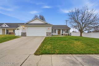 1627 W Cardinal Ave, Hayden, ID 83835
