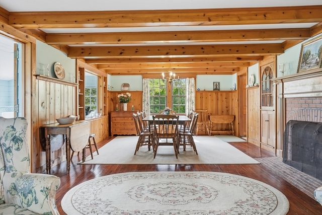 35 Grayton Ave, Barnstable, MA 02647