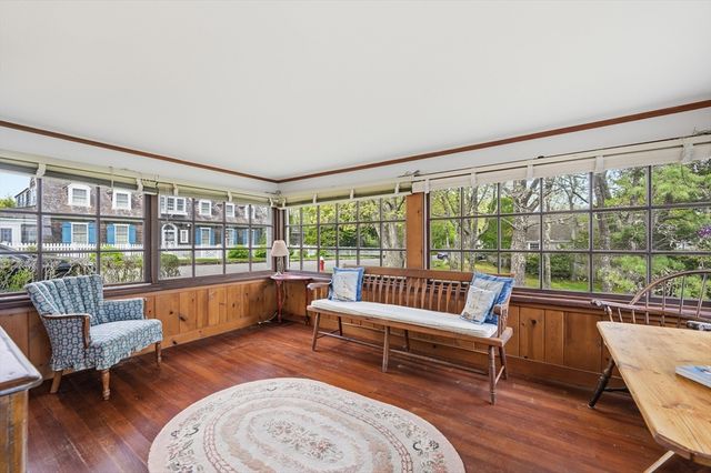 35 Grayton Ave, Barnstable, MA 02647