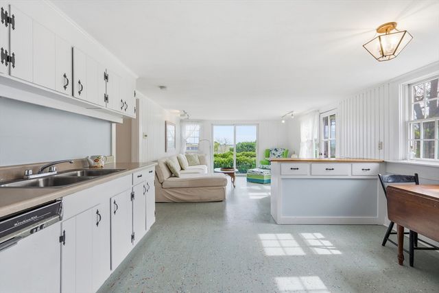 35 Grayton Ave, Barnstable, MA 02647