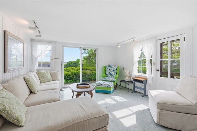 35 Grayton Ave, Barnstable, MA 02647