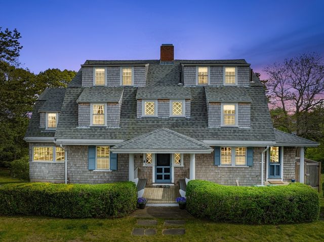 35 Grayton Ave, Barnstable, MA 02647