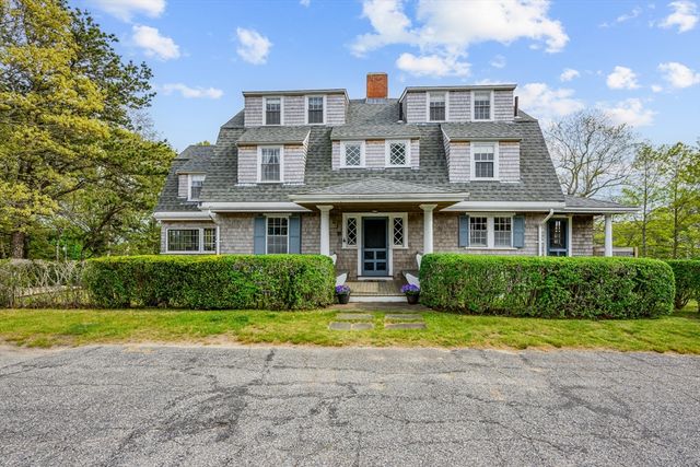 35 Grayton Ave, Barnstable, MA 02647