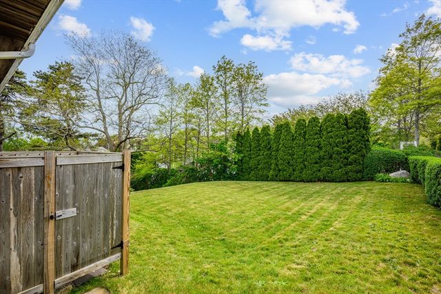 35 Grayton Ave, Barnstable, MA 02647