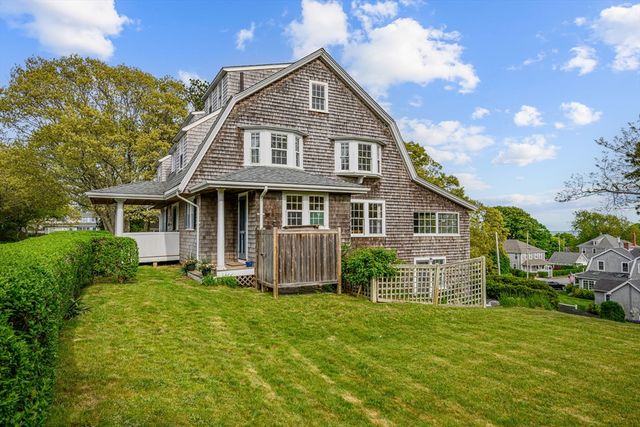 35 Grayton Ave, Barnstable, MA 02647
