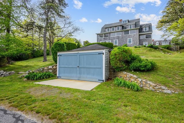 35 Grayton Ave, Barnstable, MA 02647