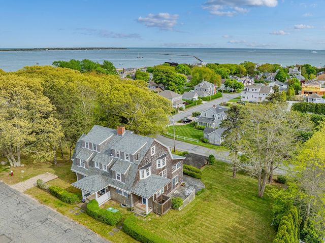 35 Grayton Ave, Barnstable, MA 02647