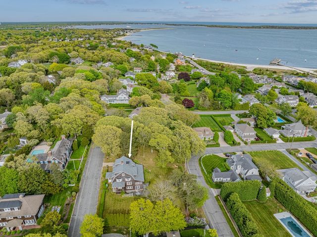 35 Grayton Ave, Barnstable, MA 02647