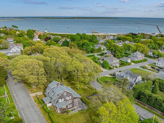 35 Grayton Ave, Barnstable, MA 02647