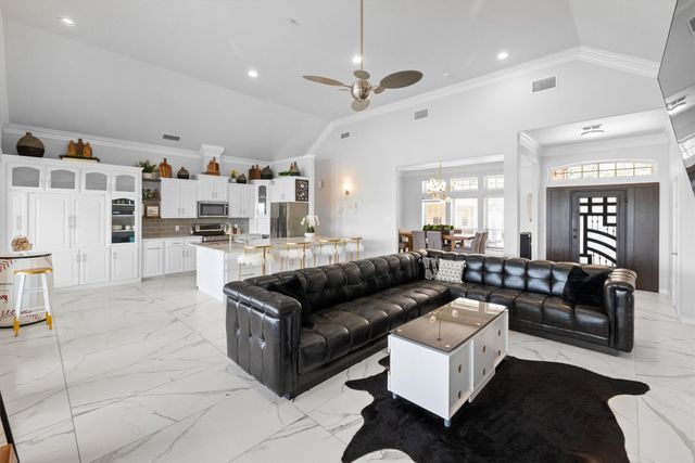 4508 Chavez Court, Granbury, TX 76048